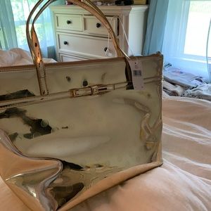 kate spade Bags - NWT Kate spade camellia bag. kate spade Bags - NWT Kate spade camellia bag.